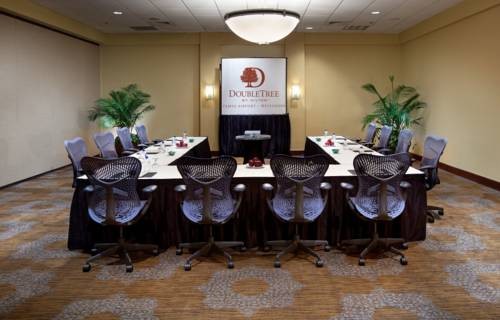 Doubletree Hilton Tampa Airport Westshore Airport meeting room 2