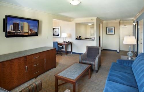 Doubletree Hilton Tampa Airport Westshore Airport suite