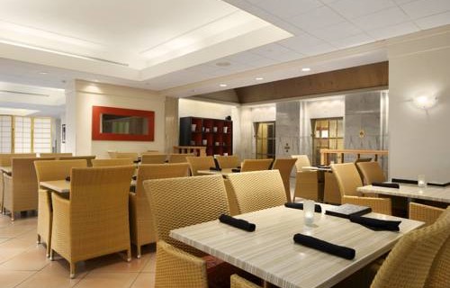 Embassy Suites Hotel Tampa Airport dining 2