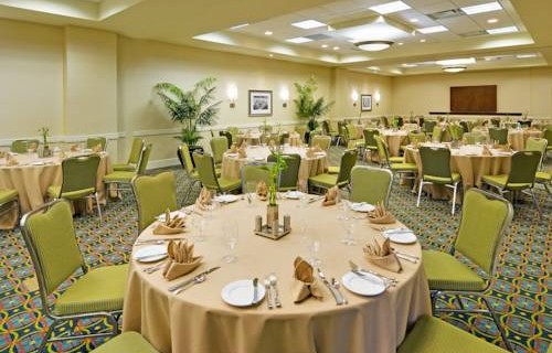 hilton-garden-inn-tampa-airport-dining