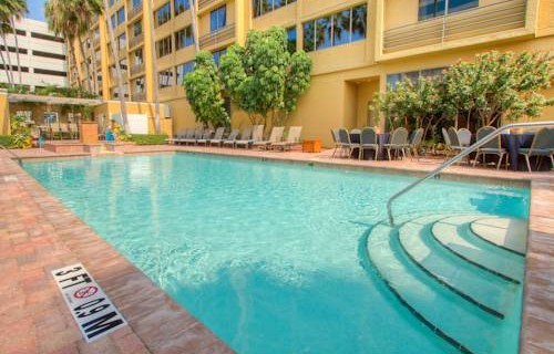 Holiday Inn Tampa Westport Airport pool